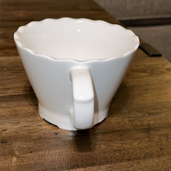 IMM White Ceramic Tea/Coffee Mug/Cup with Hidden Bear/Animal Inside - Picture 4 of 9